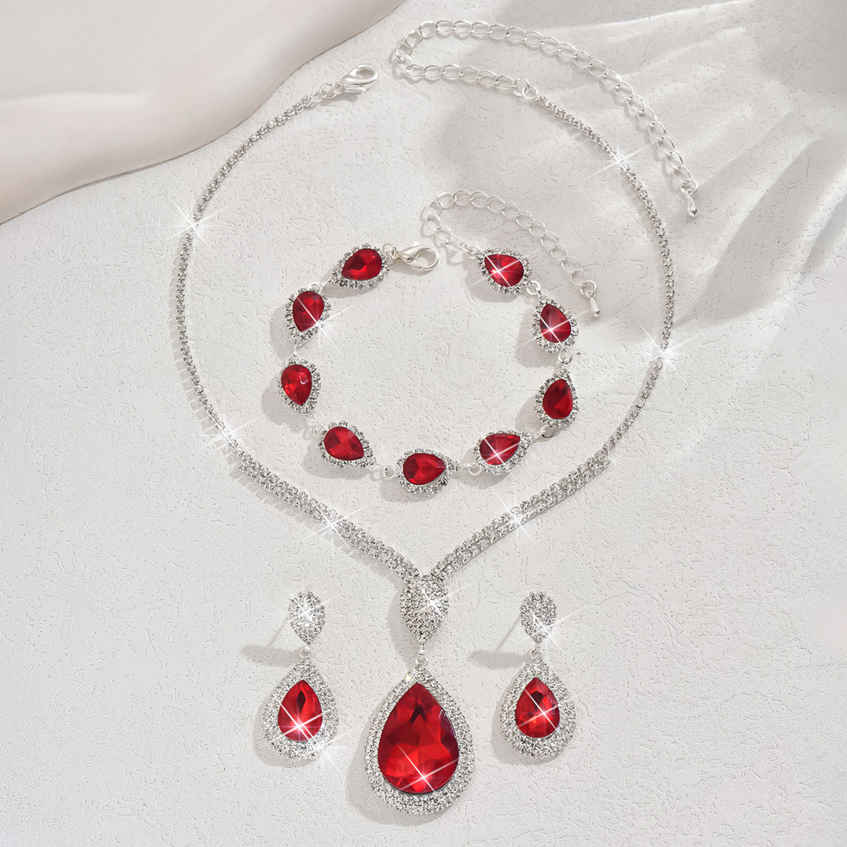 Thalira Bloodwynne Jewelry Set