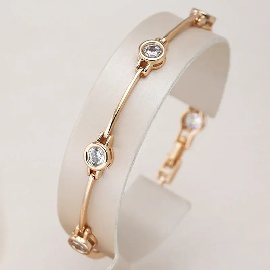 Elegant bracelet with zirconias