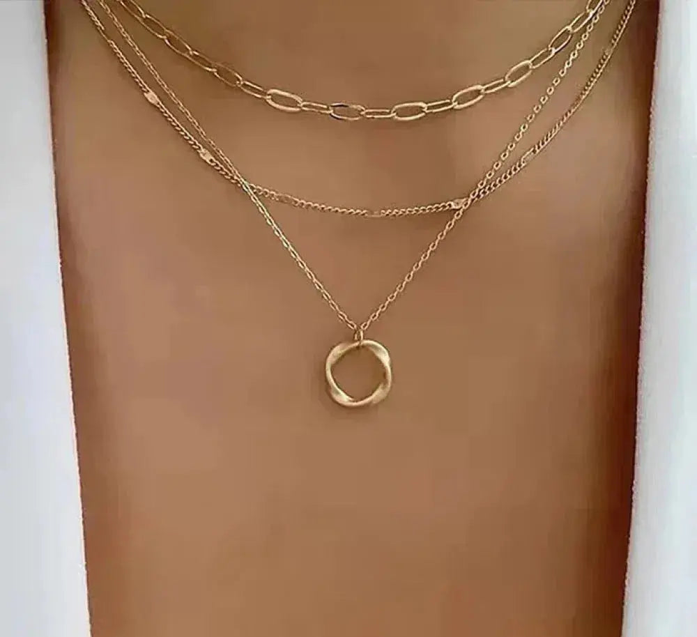 Vintage golden layered chain & pendant necklace